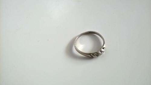 Solid Sterling Silver vintage dainty ring size 7